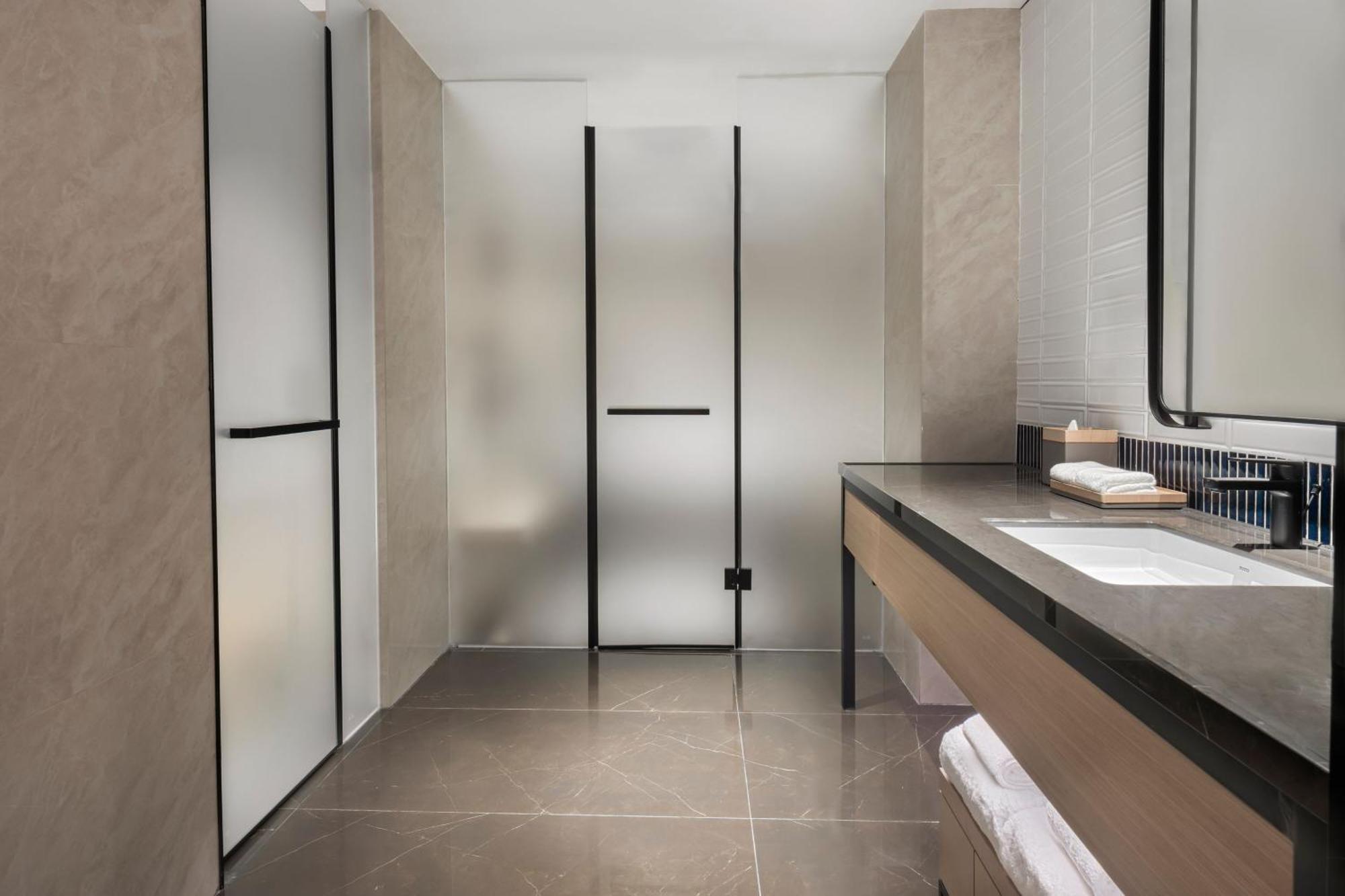 Four Points By Sheraton Yangjiang City Center מראה חיצוני תמונה